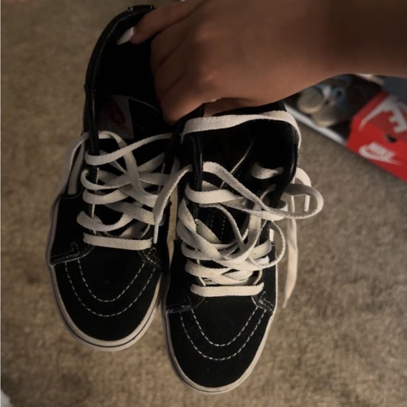 Vans - Picture 4 of 8
